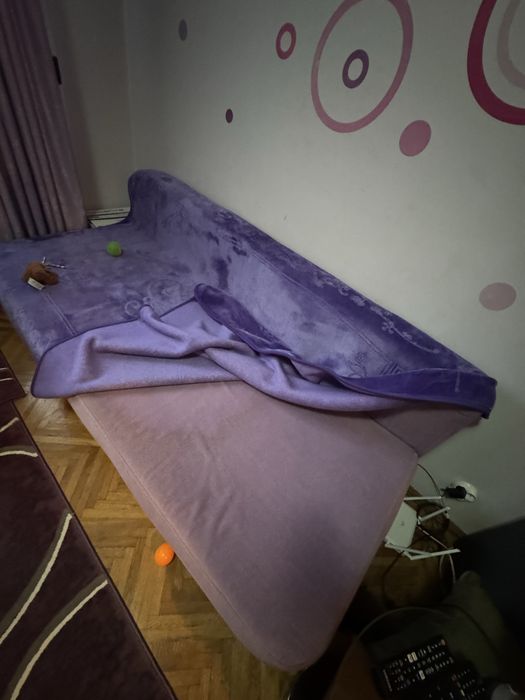 Vand mobila apartament
