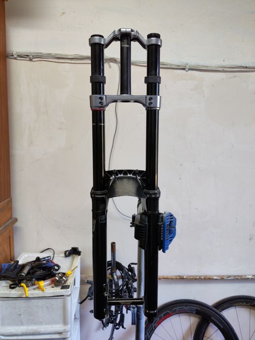 Вилка rockshox boxxer 2022 ultimate