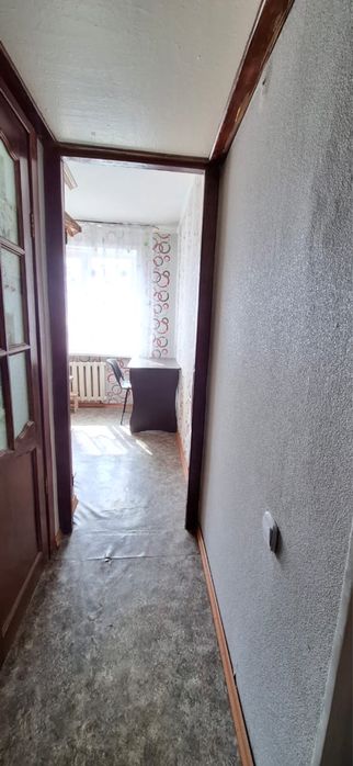 Продам 2 комн квартиру район 8 школы