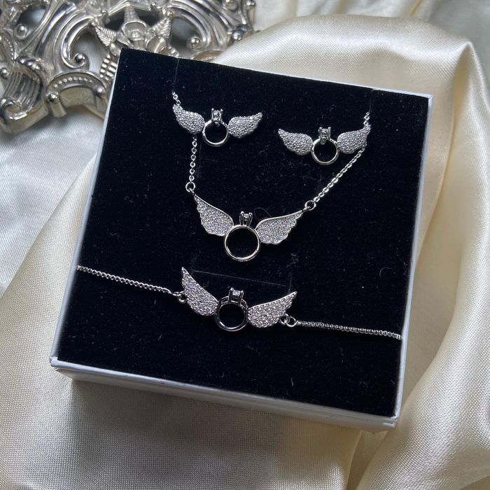 Серебро продам подарки,