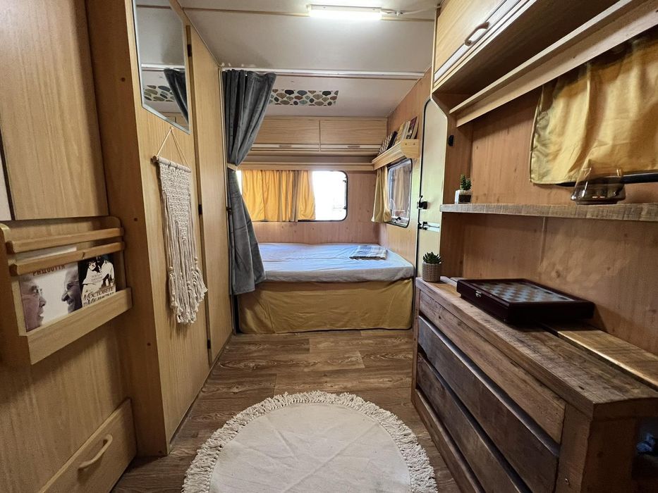 Каравана в къмпинг Китен