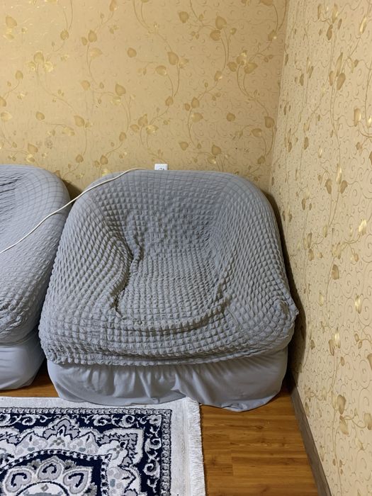 Диван удобный семейный большой