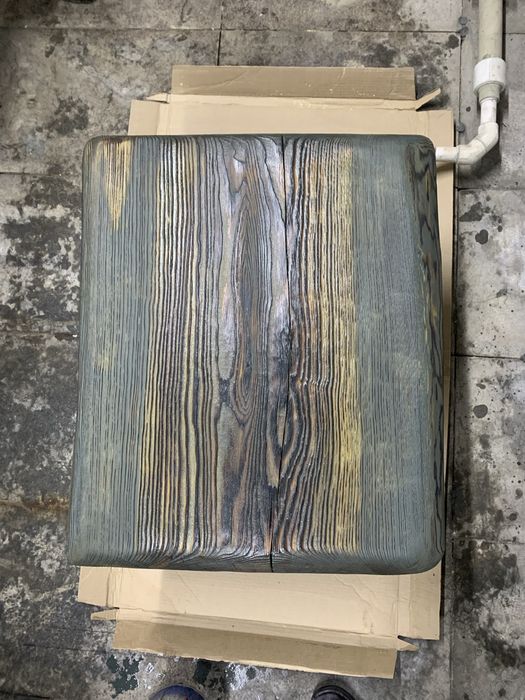 Кофейный столик из ореха