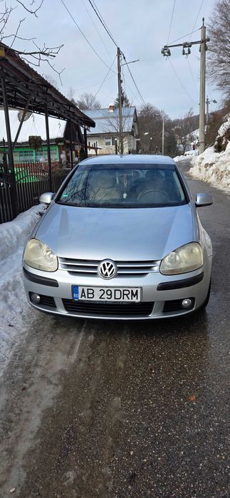 Vand golf 5 in stare buna