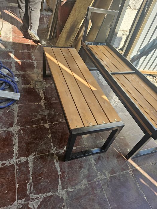 Скамья без спинки