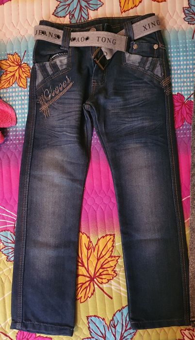 Продам джинсы для мальчика