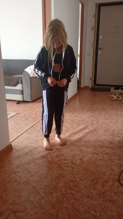Спортивный костюм на девочку
