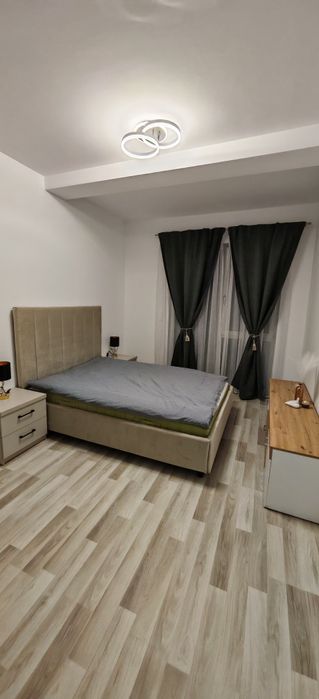 Închiriez apartament 3 camere complet mobilat și utilat
