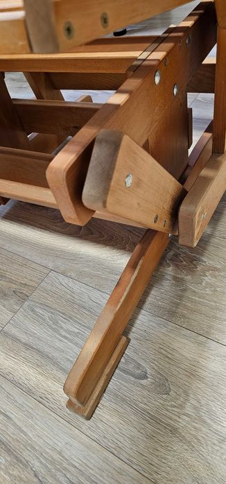 Scaun din lemn balansoar