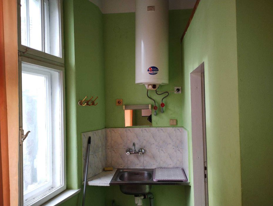 Дава се под наем Едностаен апартамент в Бургас, Център - 35 кв.м за 125 € - Снимка #9