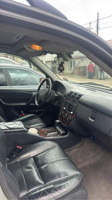 Mercedes ML 2,7 an 2003