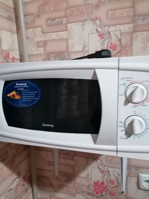 Микроволновая печь Elenberg