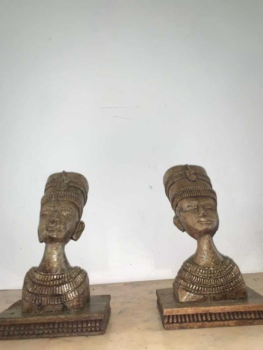 Statuie egipt din lemn