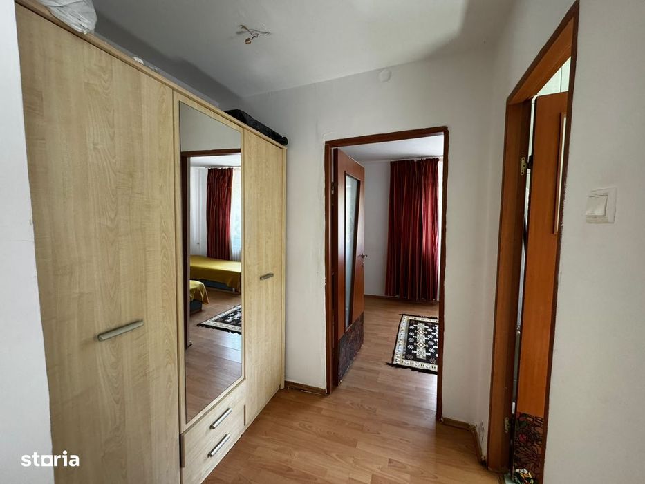 Apartament cu 3 camere Podu Ros Blvd. Primaverii