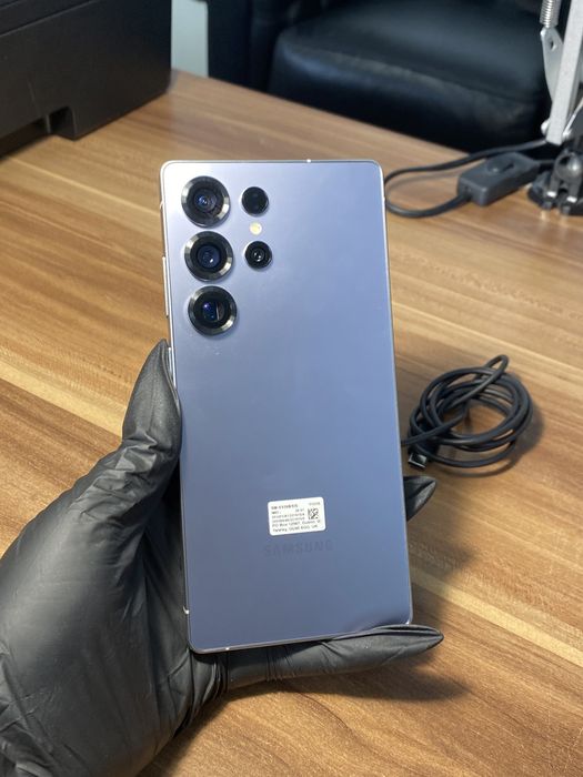 Samsung Galaxy s25 ultra • 512 GB • Titanium Silverblue