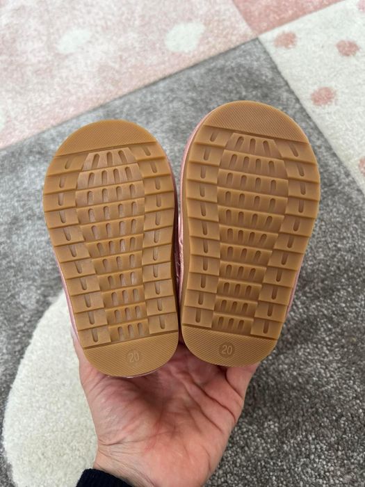 Чисто нови топли ботушки