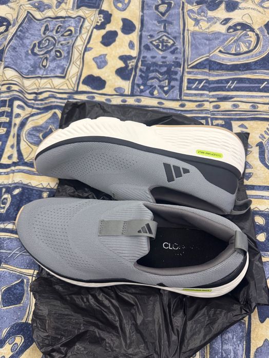 Adidas мъжки маратонки 44 размер  ( 28 см стелка  )