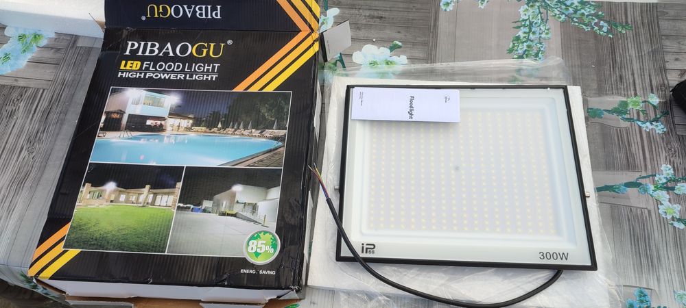 De vinzare proiector pe led 300 w