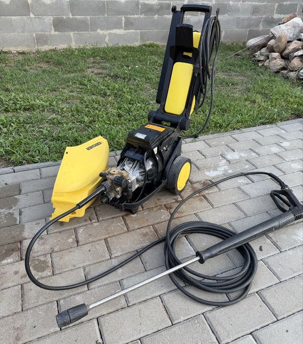 Karcher 655 HDS  Presiune 160 Bari 11.5 litri/min Complet cu Pistol Lance Rotativa Furtun 10 m