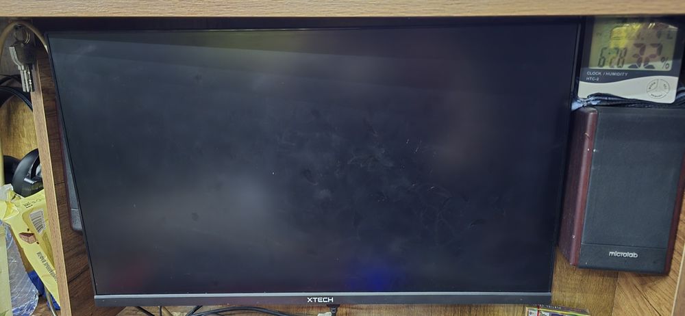 Monitor xtech sotiladi 27 lik 165hz