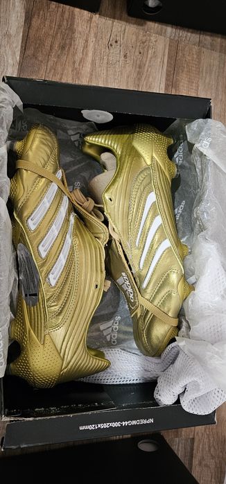 Оригинални футболни бутонки. Limited edition