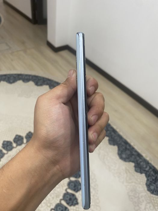 Продам телефон хонор