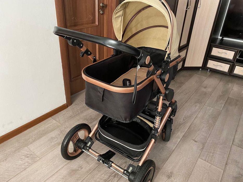 Продам б/у коляску