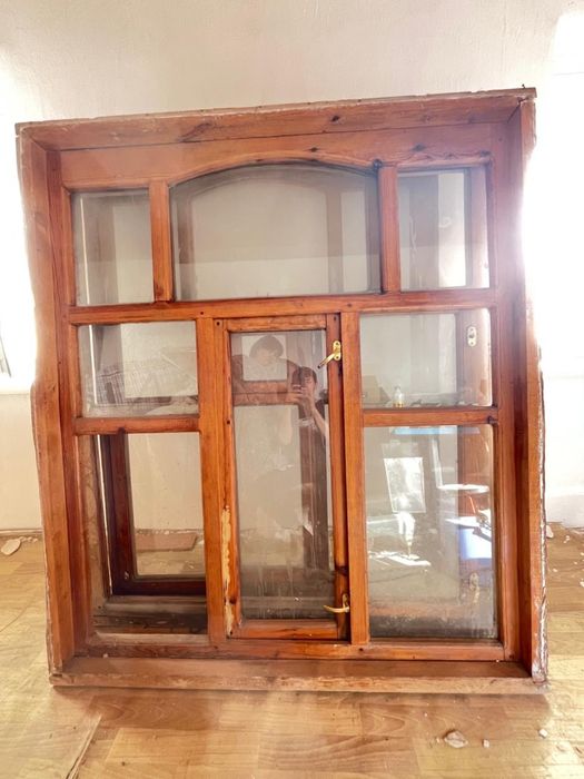 Окно белый, коричневый