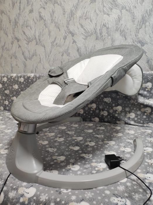 Продам коляску вместе с электричемким шезлонгом