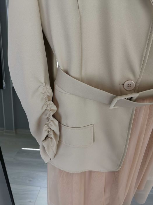 Интересна връхна дреха