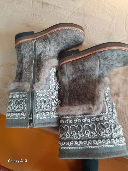 Женские сапоги унты