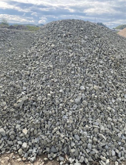 Balastru / Nisip / Piatra concasata / Beton semi umed