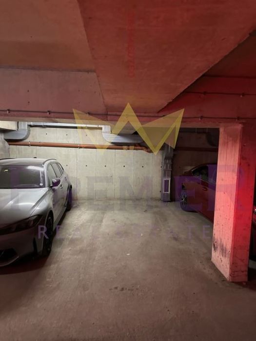 Продава се Гараж / Паркомясто в Варна, Завод Дружба - 15 кв.м за 2467 €/кв.м - Снимка #2