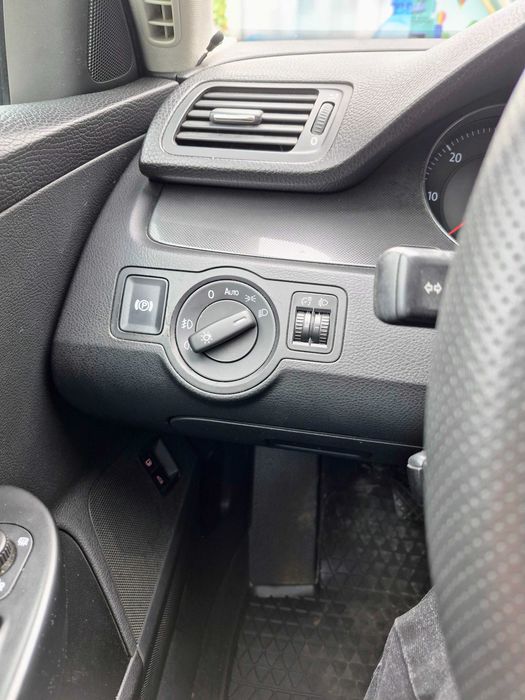 VOLKSWAGEN Passat 0 — imagine 5