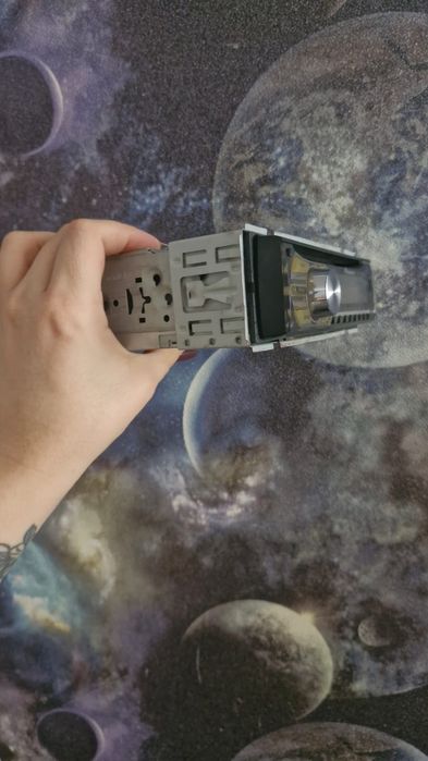 Продам магнитолу 30000