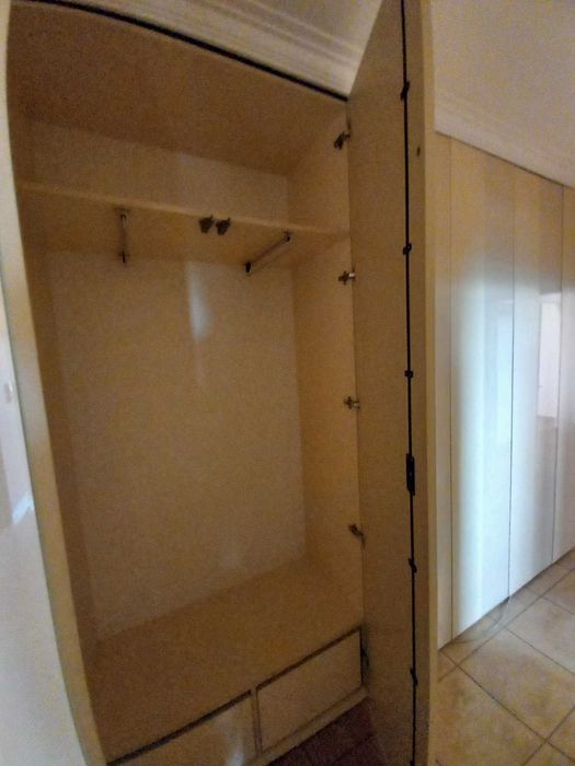 Гардероб вграден за коридор, мдф, затвряне с магнити и пуш бутони