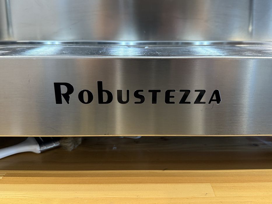 Кофемашина Robustezza