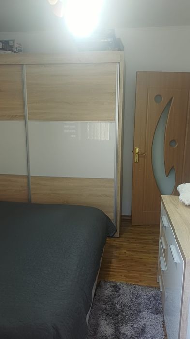 Vând apartament 3 camere Mioveni