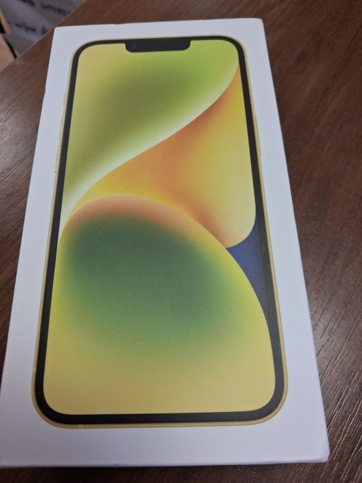 iPhone 14 auriu/mustar