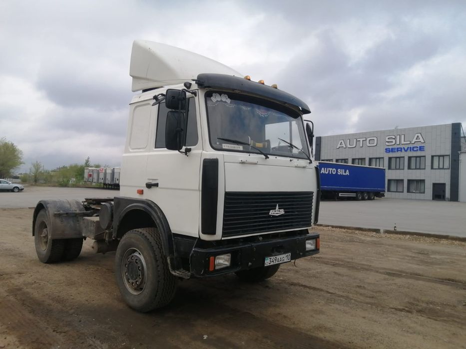 Продам тягач  маз