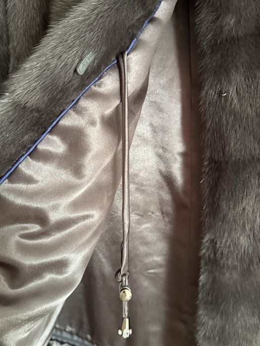 Продам норковую шубу