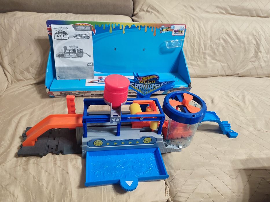 Писта Hot Wheels