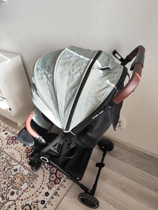 Продам прогулочную коляску