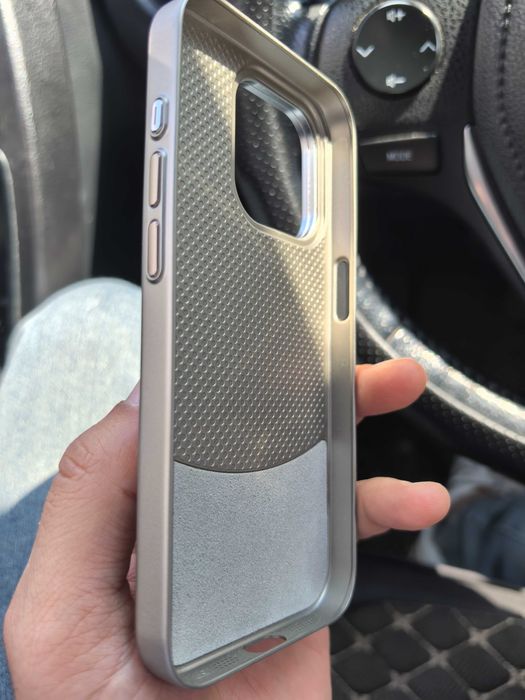 Продам чехол  IPhone 15 Pro