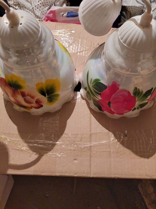 Продам люстру ,красивая ,светлая .