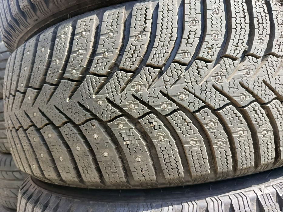 Bridgestone 235 55 R19 комплект