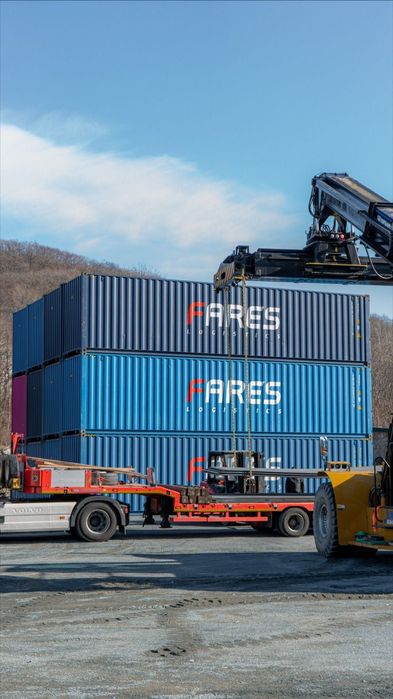 Утепленные пустые контейнера