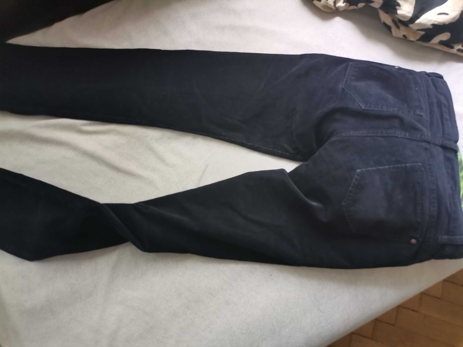 Чисто нови дънки N38/40.БЕли дънки М/L.20лв,.Джинси М/10лв.Перфектни!
