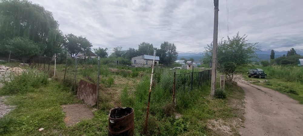 Дачный участок. Ават