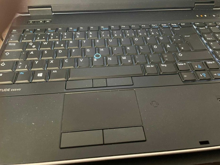 Dezmembrez laptop Dell Latitude E6540 i5, 8 Gb ram , ssd 240Gb